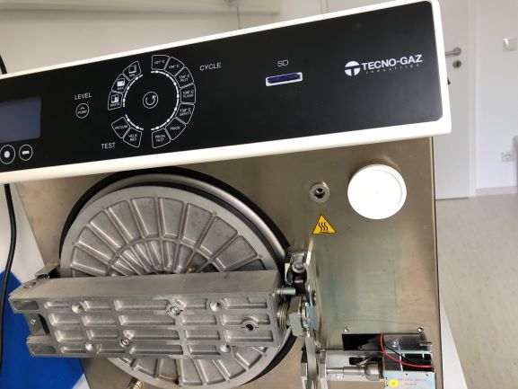 Tecno Gaz Front offener Deckel